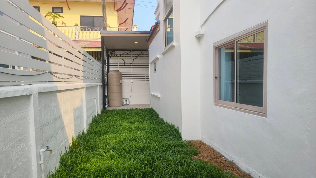 For SaleHouseMin Buri, Romklao : Beautifully renovated 2-story detached house in K.C. 9 Village