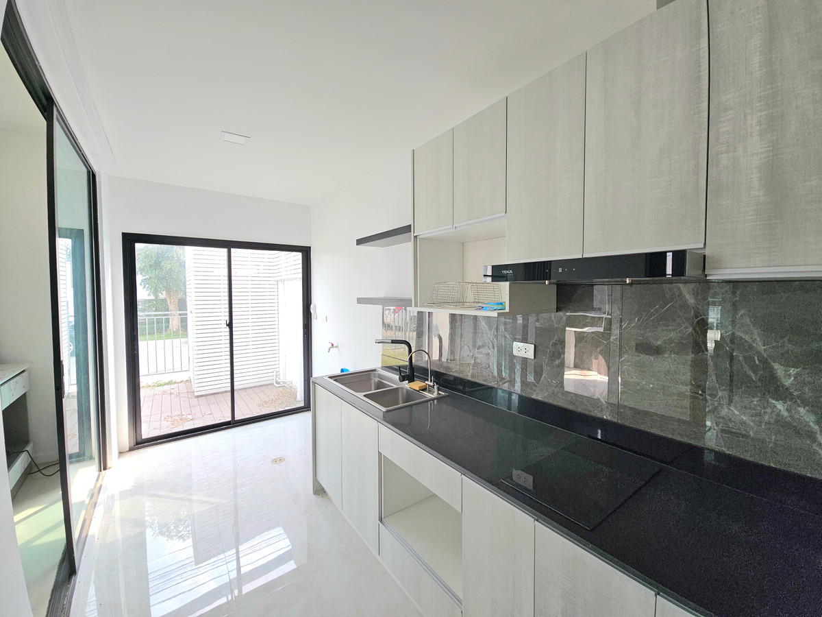 For SaleTownhomeNawamin, Ramindra : Corner townhome for sale, Pruksa Ville, Phahonyothin Ramintra (30.5 sq m.), near BTS Sai Yut.