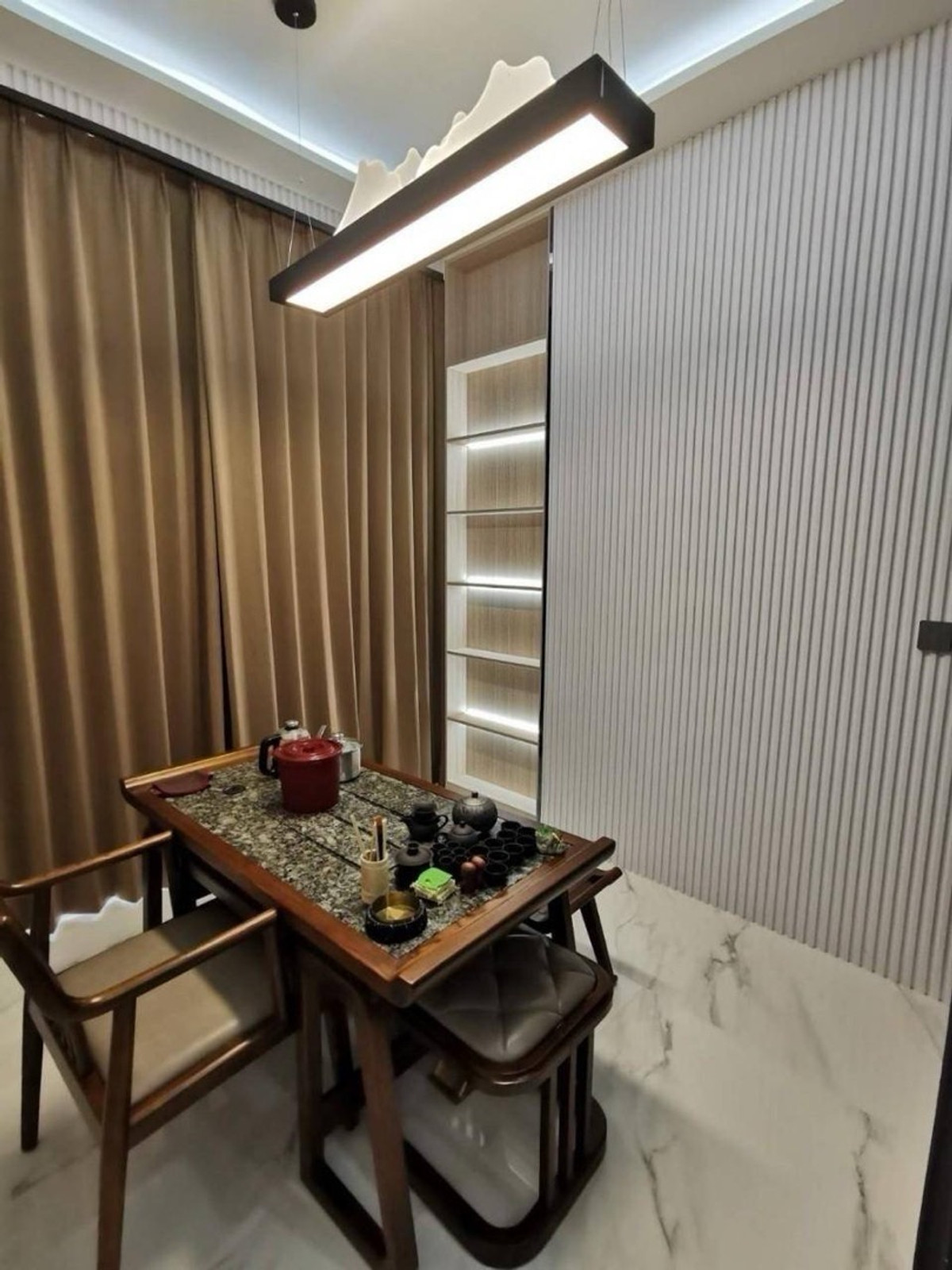 ให้เช่าคอนโดอ่อนนุช อุดมสุข : 🏙 RENT | WHIZDOM INSPIRE Sukhumvit 101✨ ห้องใหญ่พิเศษ 4 ห้องนอน📍 สุขุมวิท 101 กรุงเทพฯ📐 ขนาด 188 ตร.ม.🏢 ชั้น 40+  ทิศใต้ วิวสวย ลมดี🛏 4 Bedrooms🛁 4 Bathrooms🍳 ครัวเปิด💰 ค่าเช่า 180,000 บาท/เดือน