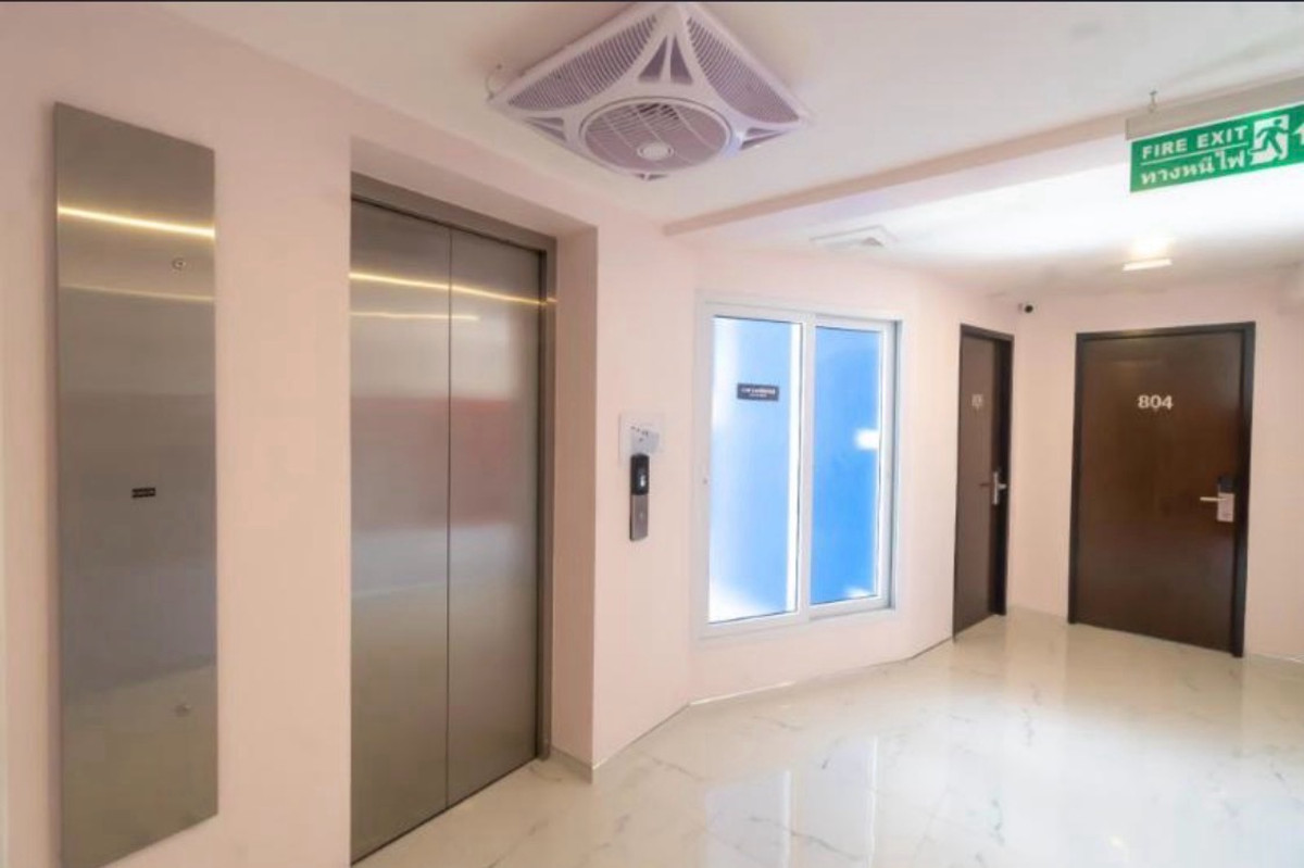 For SaleHotel&Apartment BusinessSukhumvit, Asoke, Thonglor : Sukhumvit 16 hotel for saleNear MRT Queen Sirikit National Convention CenterTotal of 32 rooms, area 61 wa.