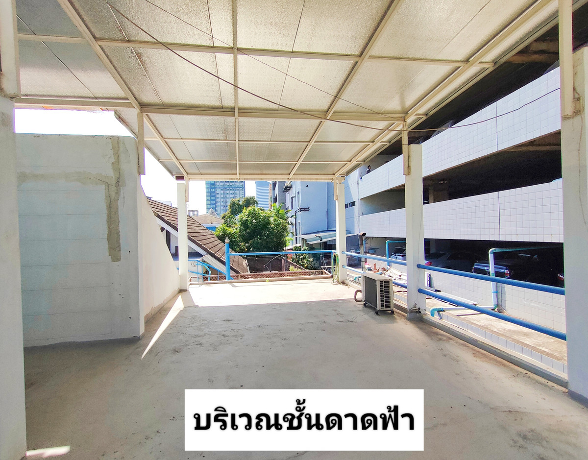 ขายบ้านพระราม 9 เพชรบุรีตัดใหม่ RCA : ขายด่วน!! ราคาดี!! บ้านเดี่ยว 3 ชั้น (รวมดาดฟ้า) หลังมุม เนื้อที่ 57.5 ตรว. หมู่บ้านทวีมิตร ซอย 4 ทำเลทอง ใจกลางเมือง หลังเซ็นทรัลพระราม 9 ใกล้ตึกอสมท. และรถไฟฟ้า MRT พระราม 9