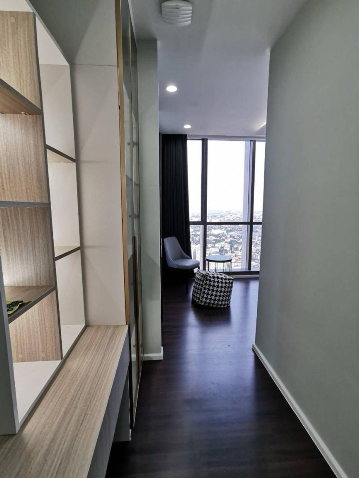 ให้เช่าคอนโดอ่อนนุช อุดมสุข : 🏙 RENT | WHIZDOM INSPIRE Sukhumvit 101✨ ห้องใหญ่พิเศษ 4 ห้องนอน📍 สุขุมวิท 101 กรุงเทพฯ📐 ขนาด 188 ตร.ม.🏢 ชั้น 40+  ทิศใต้ วิวสวย ลมดี🛏 4 Bedrooms🛁 4 Bathrooms🍳 ครัวเปิด💰 ค่าเช่า 180,000 บาท/เดือน