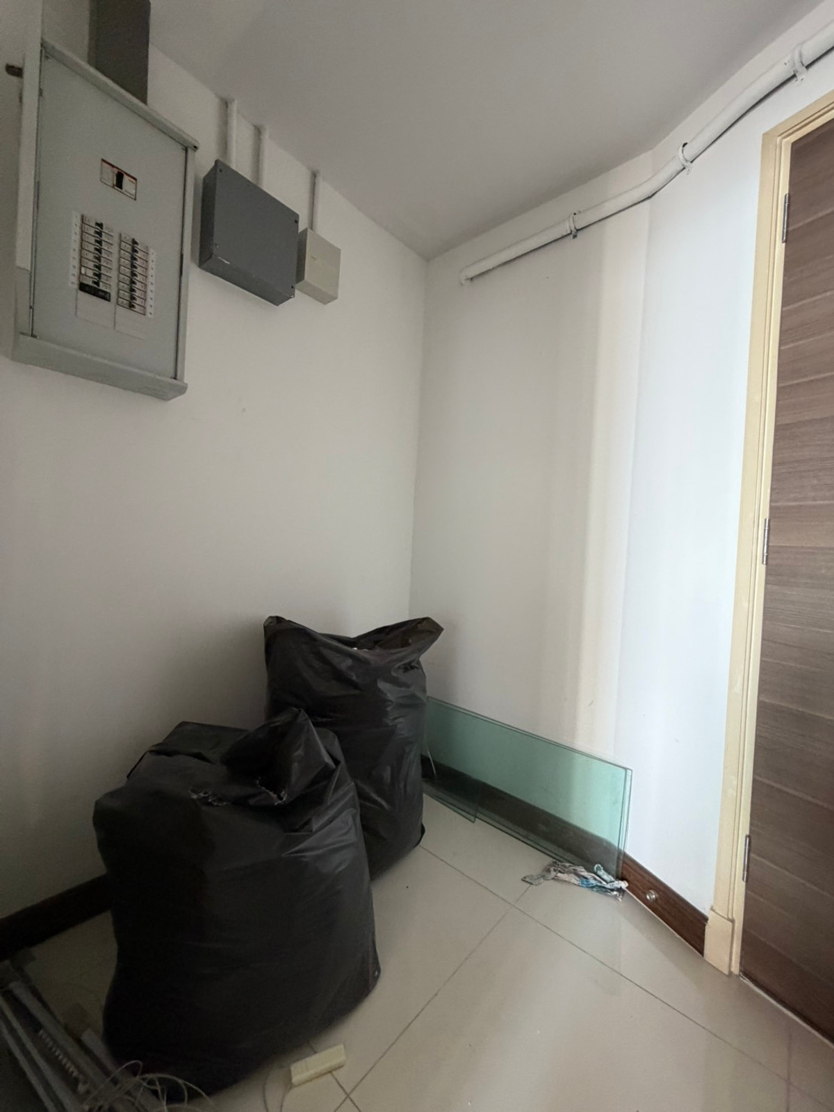 For SaleCondoRama3 (Riverside),Satupadit : For sale/rent Supalai Prima Riva Rama 3 | 3 bedrooms, high floor, river view ________________________________________ Luxury riverfront condo Supalai Prima Riva Rama 3, 42nd floor, area 256 sq m., 3 bedrooms, 5 bathrooms, maids room, panoramic Chao Phraya