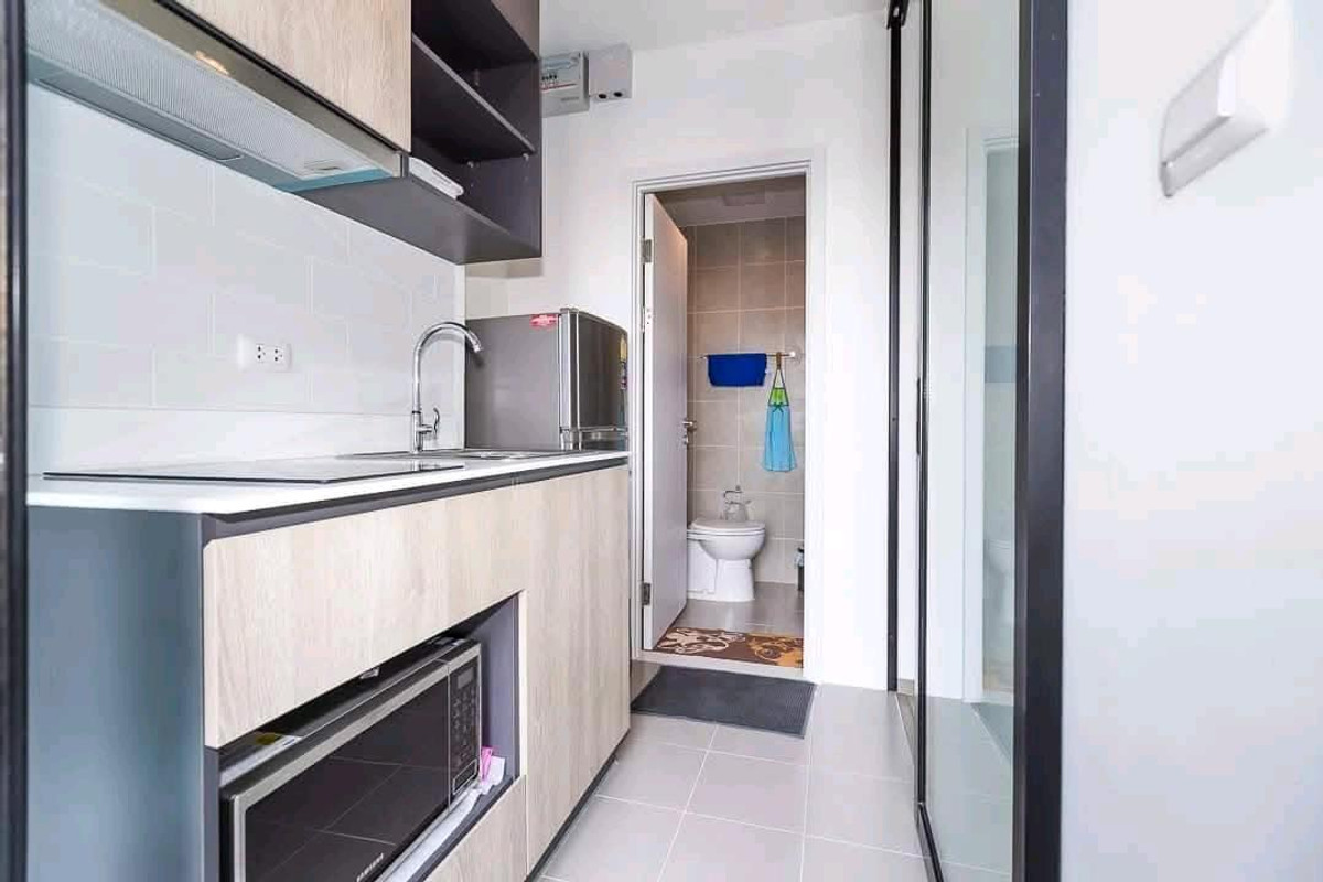 For RentCondoBang kae, Phetkasem : ✨ Good position room, high floor, east facing, light morning sun, walk to MRT only 120 m., with Home Automation.