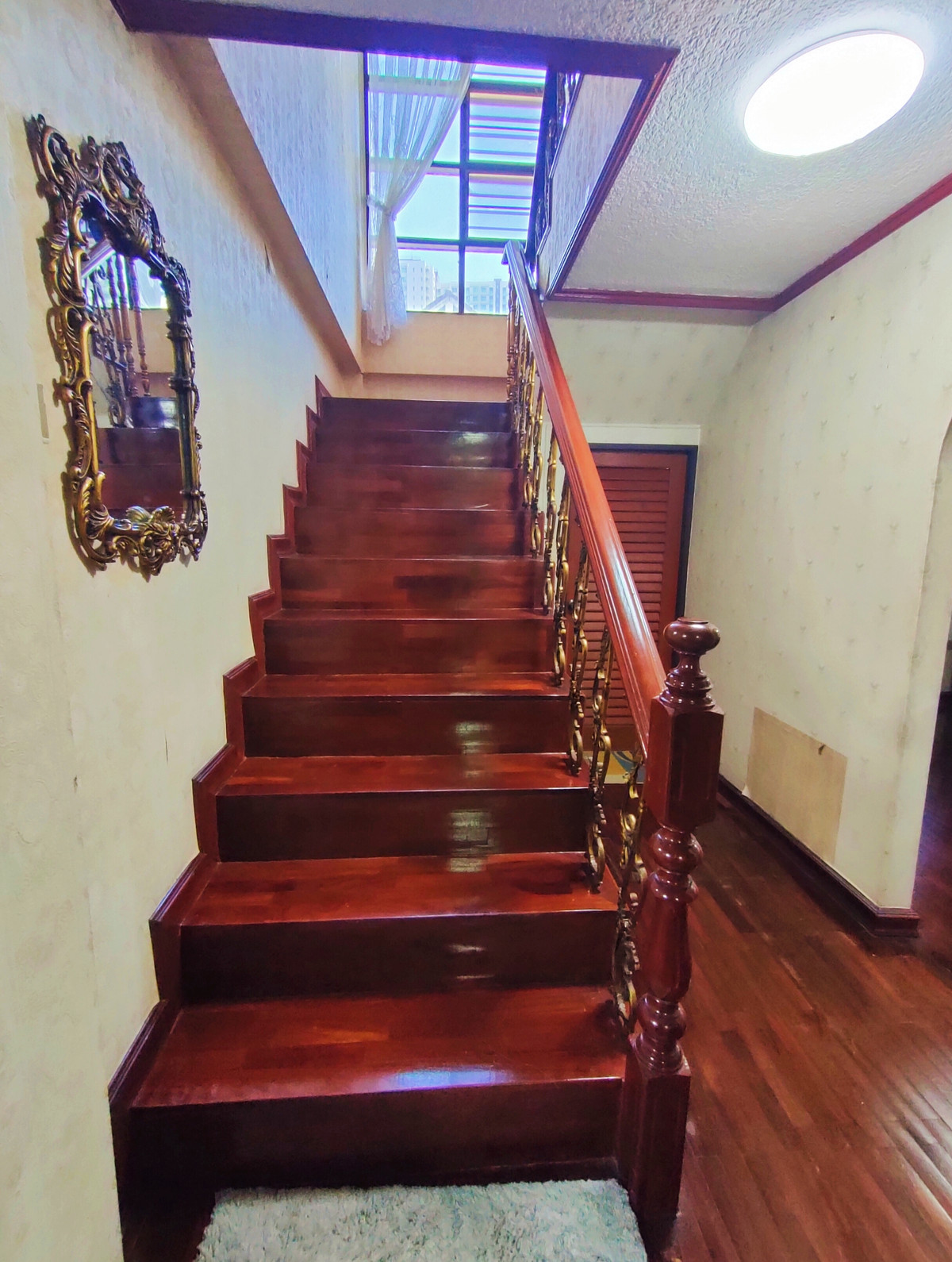 ขายบ้านพระราม 9 เพชรบุรีตัดใหม่ RCA : ขายด่วน!! ราคาดี!! บ้านเดี่ยว 3 ชั้น (รวมดาดฟ้า) หลังมุม เนื้อที่ 57.5 ตรว. หมู่บ้านทวีมิตร ซอย 4 ทำเลทอง ใจกลางเมือง หลังเซ็นทรัลพระราม 9 ใกล้ตึกอสมท. และรถไฟฟ้า MRT พระราม 9