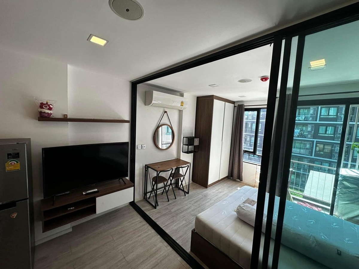 For RentCondoChokchai 4, Ladprao 71, Ladprao 48, : Condo for rent Atmoz Lat Phrao 71 Room size: 24 sq m (1 bedroom, 1 bathroom) Floor: 4 Building/Building: A Price: 9,800 baht Nearby places: Yellow Line MRT, Chok Chai 4 Station.