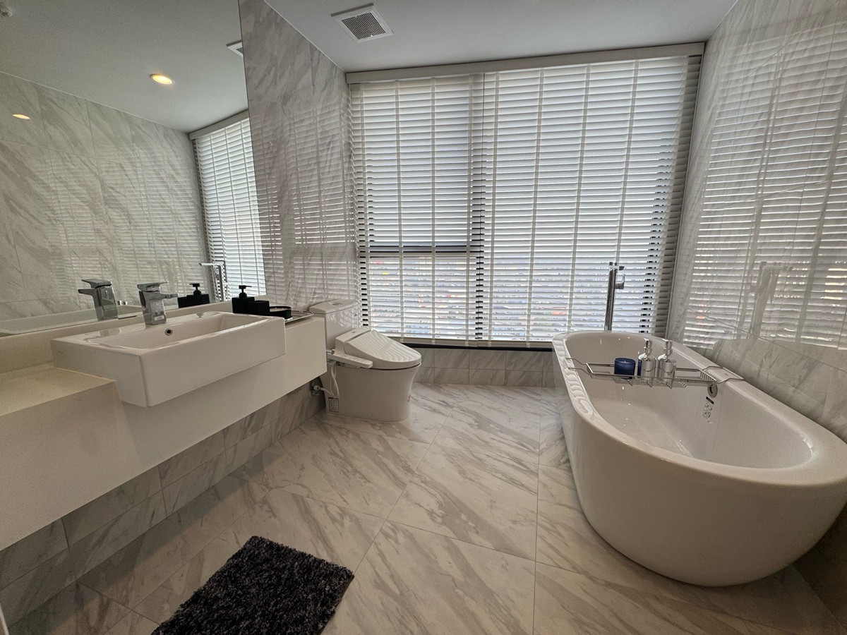 ขายคอนโดคลองเตย กล้วยน้ำไท : Coco Parc 2 นอน 2 น้ำ ห้องใหม่ เฟอร์ครบ ฟรีส่วนกลาง 5 ปี ห้องตรงมือ 1 จากเซลล์โครงการ