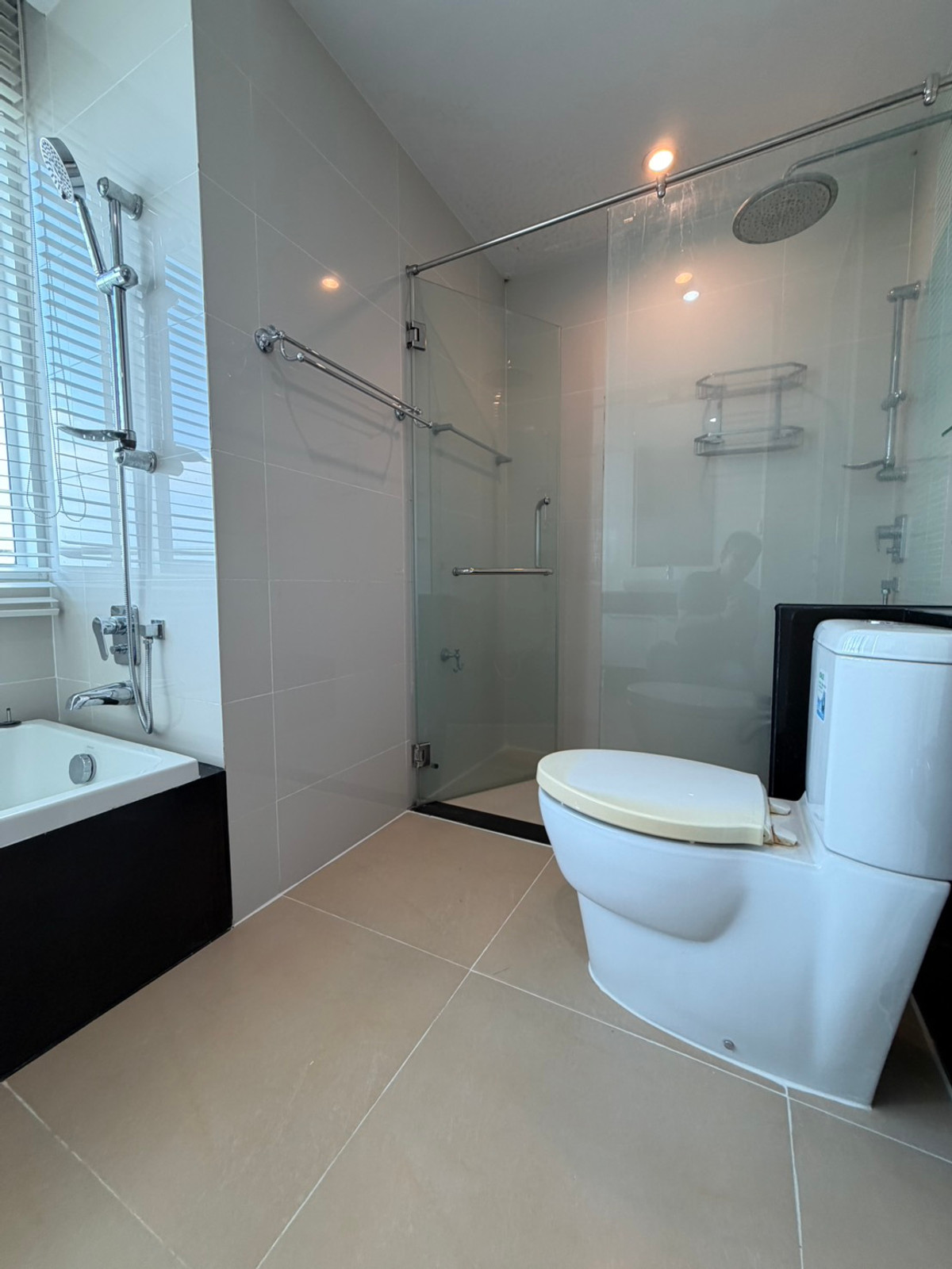 For SaleCondoRama3 (Riverside),Satupadit : For sale/rent Supalai Prima Riva Rama 3 | 3 bedrooms, high floor, river view ________________________________________ Luxury riverfront condo Supalai Prima Riva Rama 3, 42nd floor, area 256 sq m., 3 bedrooms, 5 bathrooms, maids room, panoramic Chao Phraya