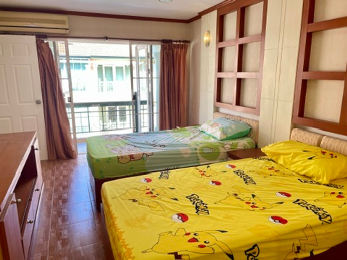 ให้เช่าทาวน์โฮมเลียบทางด่วนรามอินทรา : ปล่อยเช่า Town Home คริสตัล วิลล์ [Crystal Ville] เลียบด่วนเอกมัย-รามอินทรา ประดิษฐ์มนูธรรม 15 ใกล้ทางพิเศษฉลองรัช เพียง 350 เมตร จากเซ็นทรัล อีสวิลล์ 