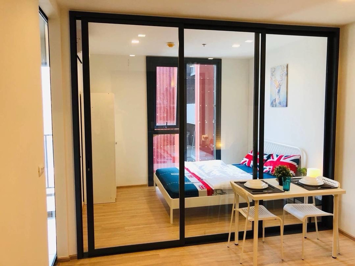 For RentCondoRama9, Petchburi, RCA : For rent: The Base Garden Rama 9 (The Base Garden Rama 9), 1 bedroom, 1 bathroom, 32 sq m., 25th floor, main building, city view, complete with furniture and appliances, 13,000 baht.