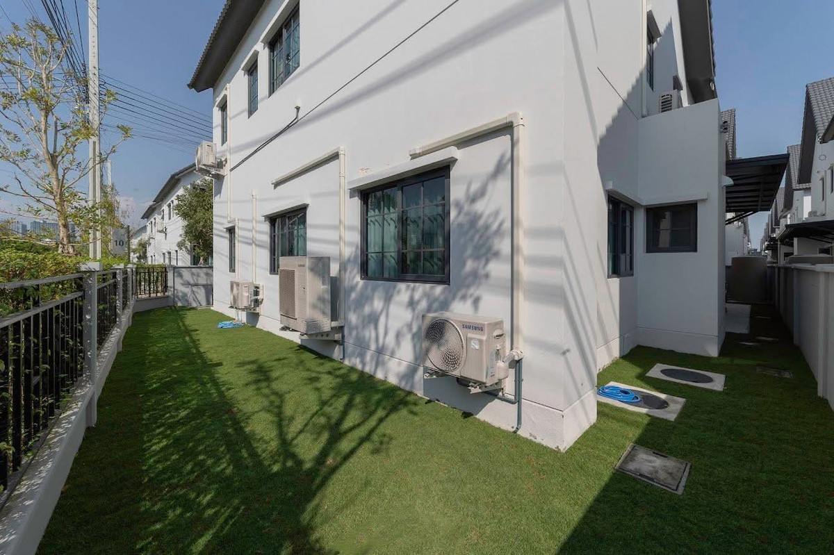 For RentHouseBangna, Bearing, Lasalle : For rent: CENTRO BANGNA, new house, 4 bedrooms.