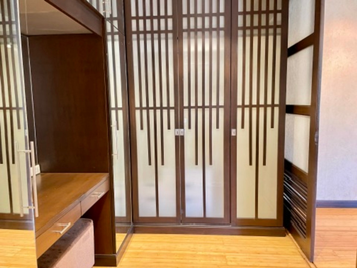 ให้เช่าทาวน์โฮมเลียบทางด่วนรามอินทรา : ปล่อยเช่า Town Home คริสตัล วิลล์ [Crystal Ville] เลียบด่วนเอกมัย-รามอินทรา ประดิษฐ์มนูธรรม 15 ใกล้ทางพิเศษฉลองรัช เพียง 350 เมตร จากเซ็นทรัล อีสวิลล์ 