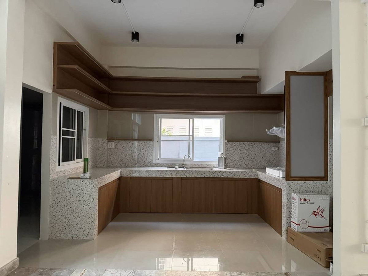 For RentHome OfficeSukhumvit, Asoke, Thonglor : 🌟Home office 5 Bed 4 Bath 400 sq.m., only 100 meters to BTS Phra Khanong, can register a company🌟