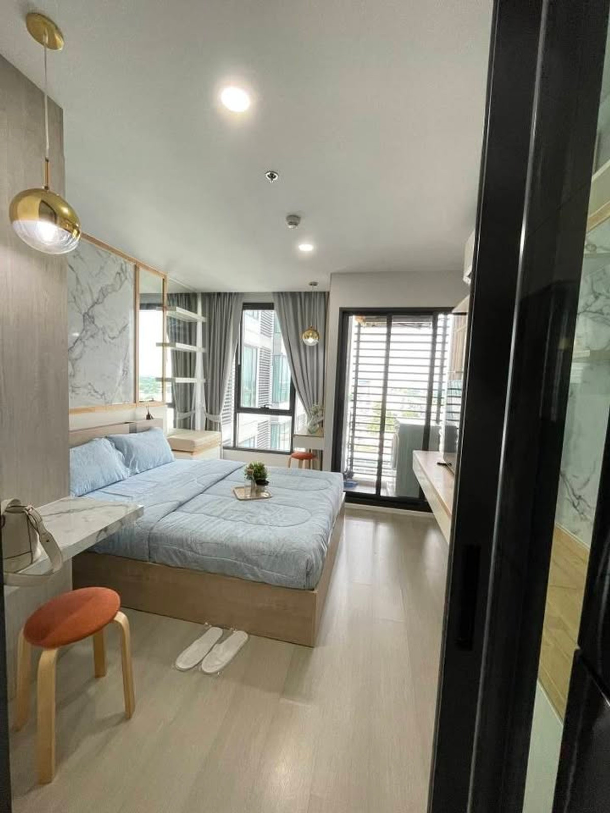 ให้เช่าคอนโดเกษตรศาสตร์ รัชโยธิน : "ปล่อยเช่าคอนโด CIELA Sripatum เ(ซียล่า ศรีปทุม) ทำเลดีติด BTS สถานีบางบัว ตรงข้ามมหาลัยศรีปทุม  พร้อมเฟอร์นิเจอร์และเครื่องใช้ไฟฟ้าครบคัน