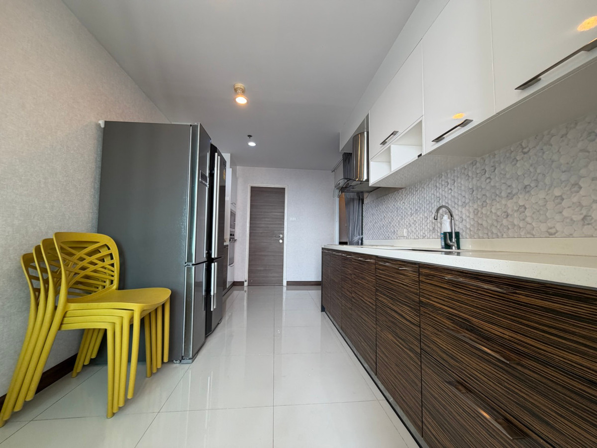 For SaleCondoRama3 (Riverside),Satupadit : For sale/rent Supalai Prima Riva Rama 3 | 3 bedrooms, high floor, river view ________________________________________ Luxury riverfront condo Supalai Prima Riva Rama 3, 42nd floor, area 256 sq m., 3 bedrooms, 5 bathrooms, maids room, panoramic Chao Phraya