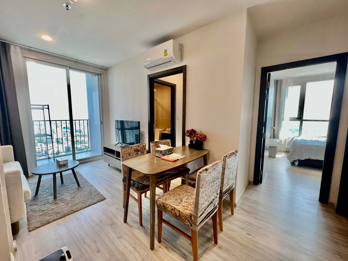 For RentCondoRatchadapisek, Huaikwang, Suttisan : 💐XT Huaikhwang💐Luxury condo in Huai Khwang area. Fully furnished, ready to move in (2 bedrooms, 2 bathrooms, size 54 sq m.) Rent 29,000/month ▫️ There are many rooms to view ▫️ Add Line, very quick response ✅ 𝐋𝐢𝐧𝐞 : @𝐬𝐚𝐧𝐡𝐚𝐩𝐫𝐨𝐩𝐞𝐫𝐭𝐲