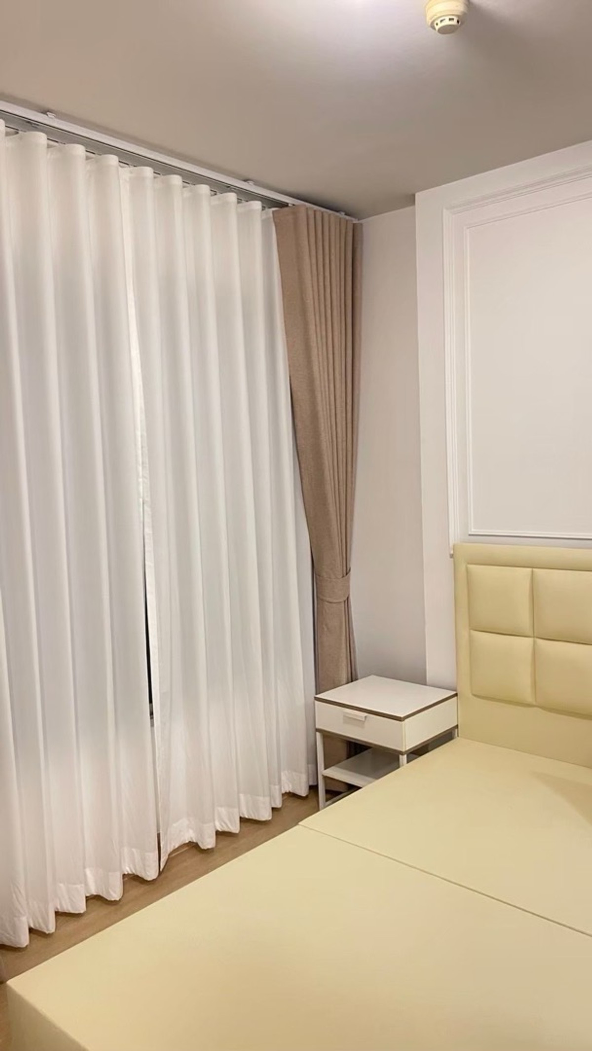 For RentCondoPattanakan, Srinakarin : Rent The Parkland Srinakarin (The Parkland Srinakarin)  🛏️ 1 bedroom 🛁 1 bathroom 🛋️ 1 living room, size 40 sq m. Building D, 9th floor 🏊🏻‍♂️ Pool view ✨ Price 10,000 baht ✨ Newly decorated room