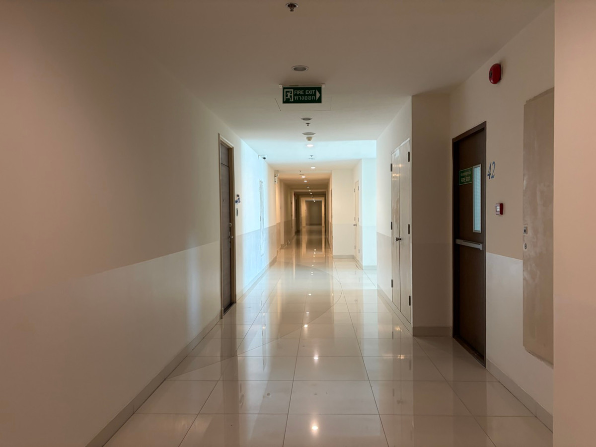 For SaleCondoRama3 (Riverside),Satupadit : For sale/rent Supalai Prima Riva Rama 3 | 3 bedrooms, high floor, river view ________________________________________ Luxury riverfront condo Supalai Prima Riva Rama 3, 42nd floor, area 256 sq m., 3 bedrooms, 5 bathrooms, maids room, panoramic Chao Phraya