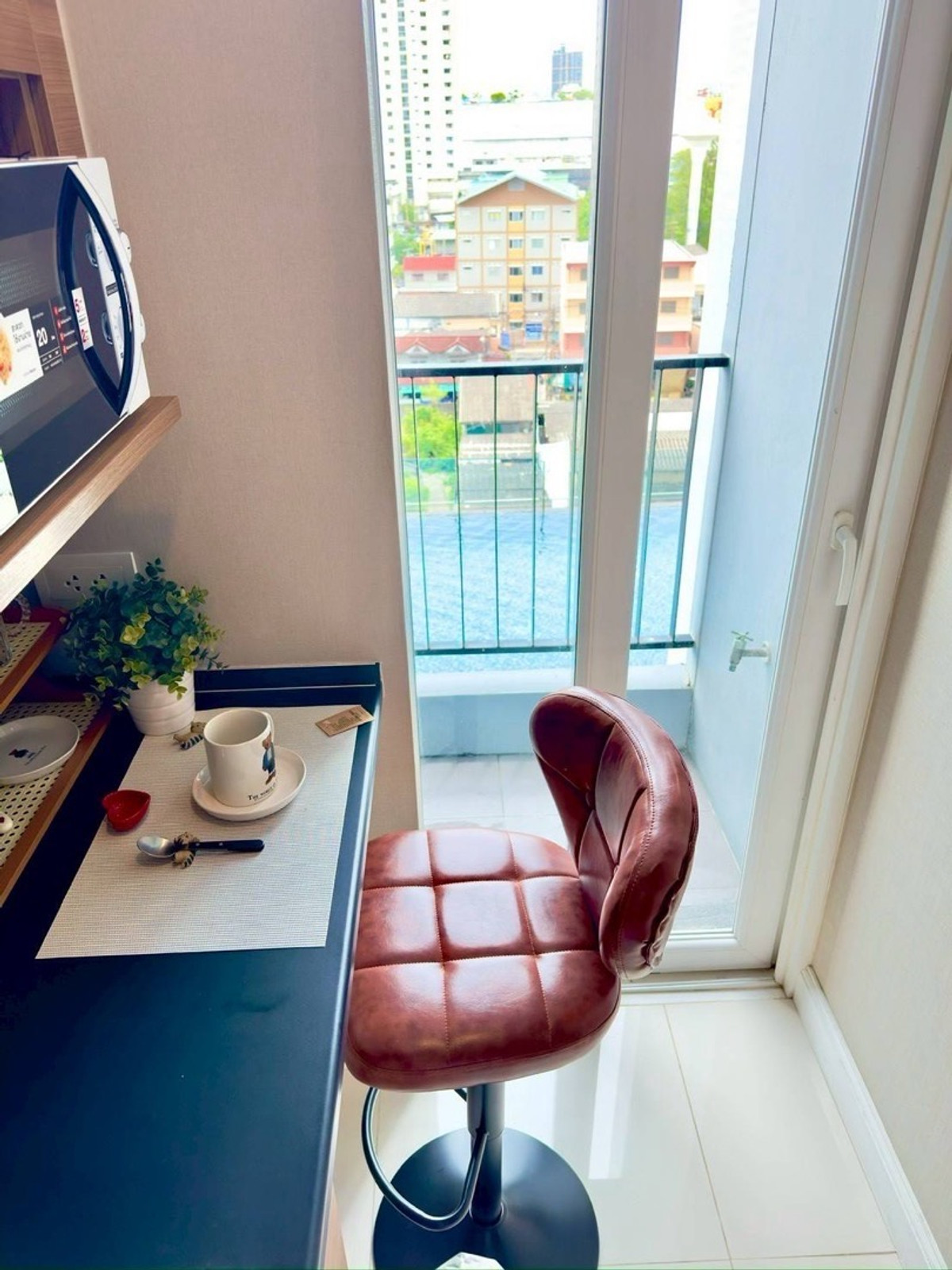 For RentCondoSamut Prakan,Samrong : Condo for rent urgently, The Metropolis Samrong, Building A, 7th floor, city view, pool view, size 35.00 sq m, 1 bedroom, fully furnished, price 13,000 baht.