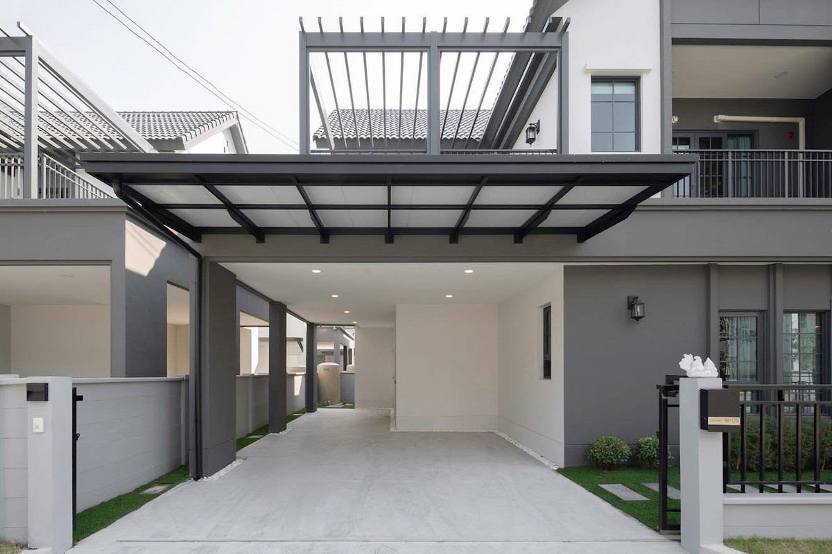 For RentHouseBangna, Bearing, Lasalle : For rent: CENTRO BANGNA, new house, 4 bedrooms.