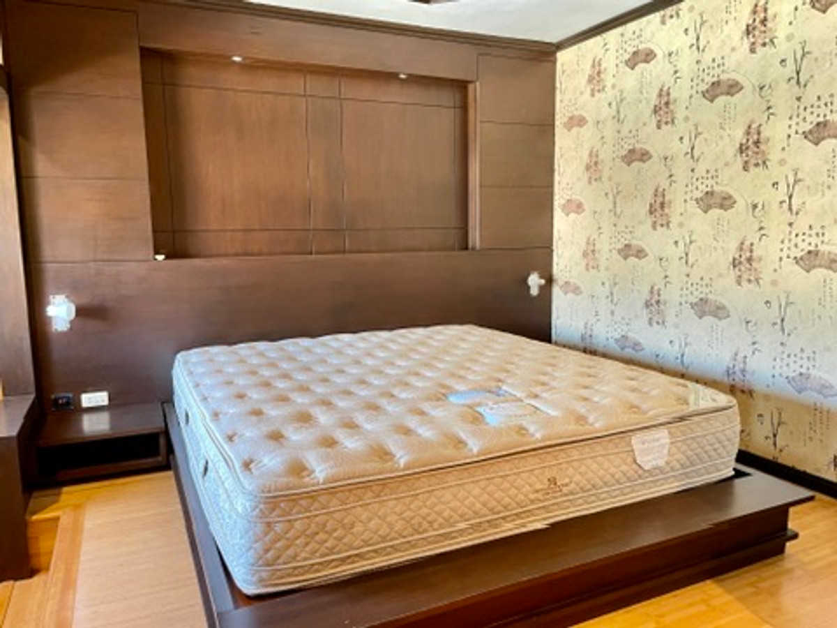 ให้เช่าทาวน์โฮมเลียบทางด่วนรามอินทรา : ปล่อยเช่า Town Home คริสตัล วิลล์ [Crystal Ville] เลียบด่วนเอกมัย-รามอินทรา ประดิษฐ์มนูธรรม 15 ใกล้ทางพิเศษฉลองรัช เพียง 350 เมตร จากเซ็นทรัล อีสวิลล์ 