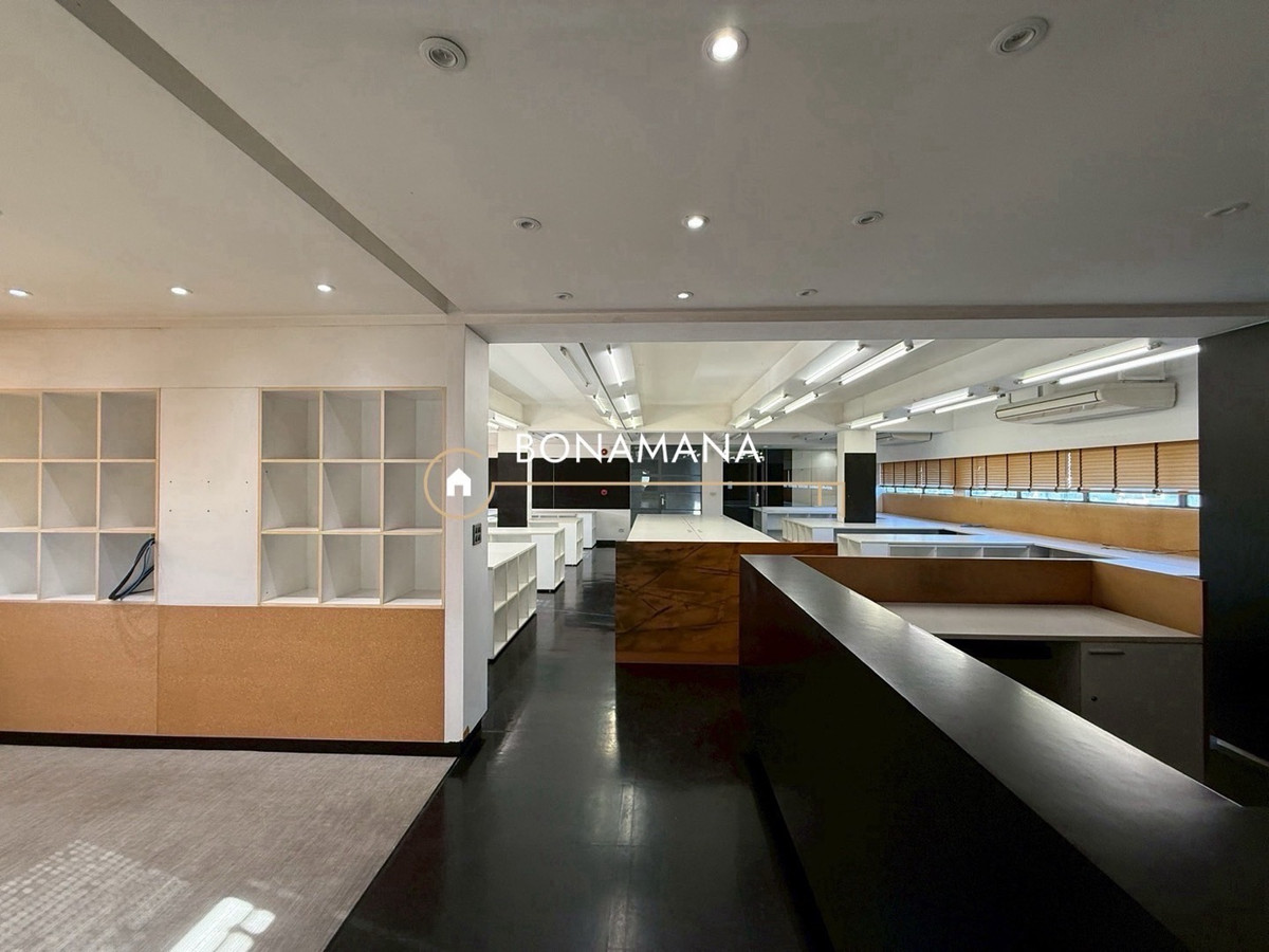 ให้เช่าสำนักงานพระราม 9 เพชรบุรีตัดใหม่ RCA : ให้เช่า ออฟฟิศ ซอยศูนย์วิจัย - พระราม 9 