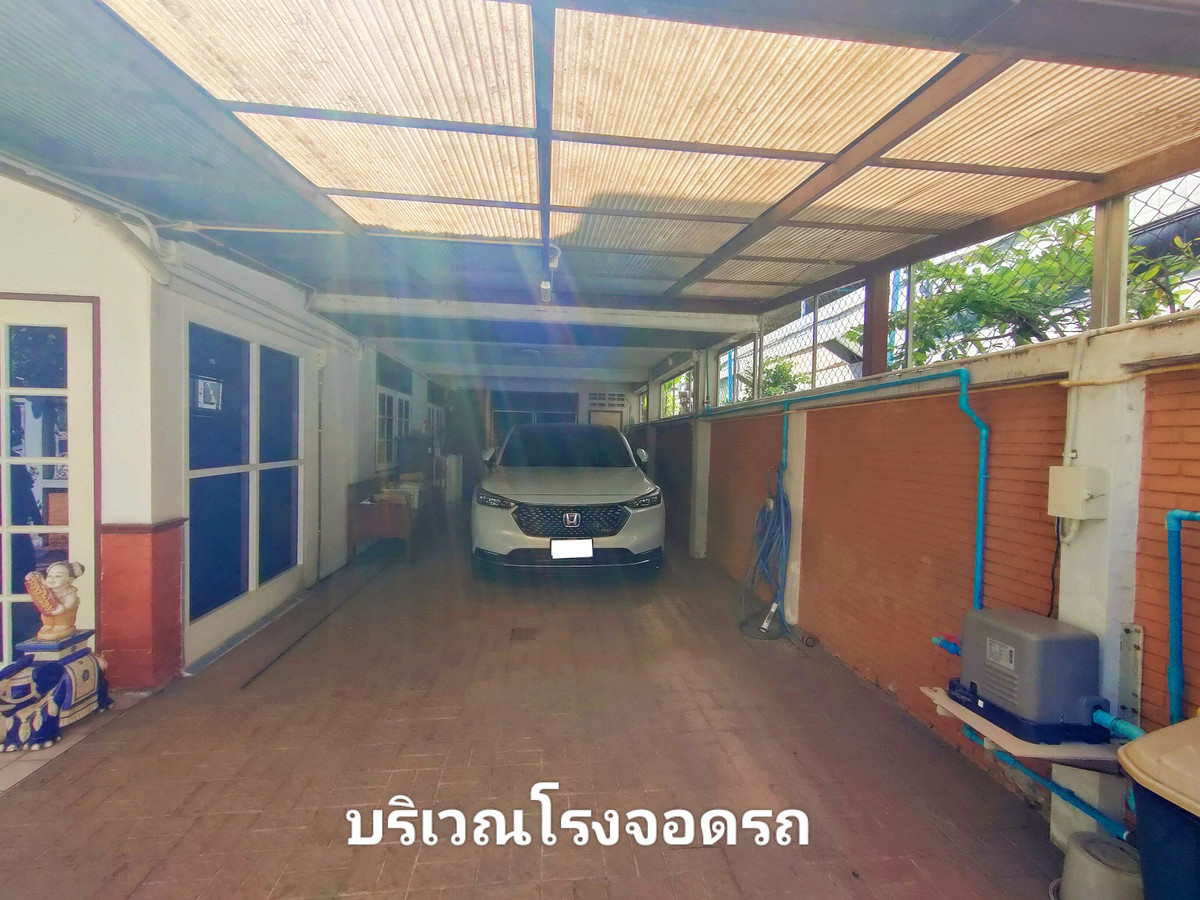 ขายบ้านพระราม 9 เพชรบุรีตัดใหม่ RCA : ขายด่วน!! ราคาดี!! บ้านเดี่ยว 3 ชั้น (รวมดาดฟ้า) หลังมุม เนื้อที่ 57.5 ตรว. หมู่บ้านทวีมิตร ซอย 4 ทำเลทอง ใจกลางเมือง หลังเซ็นทรัลพระราม 9 ใกล้ตึกอสมท. และรถไฟฟ้า MRT พระราม 9