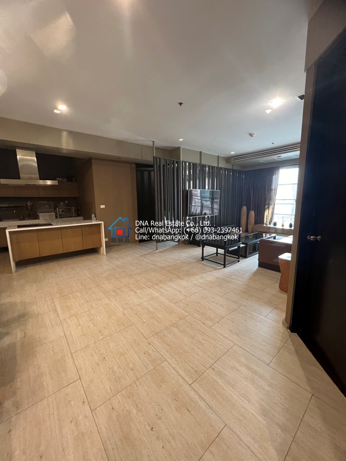 For RentCondoSukhumvit, Asoke, Thonglor : City Smart Sukhumvit 18 Condominium Luxury 3 Bedrooms for Rent