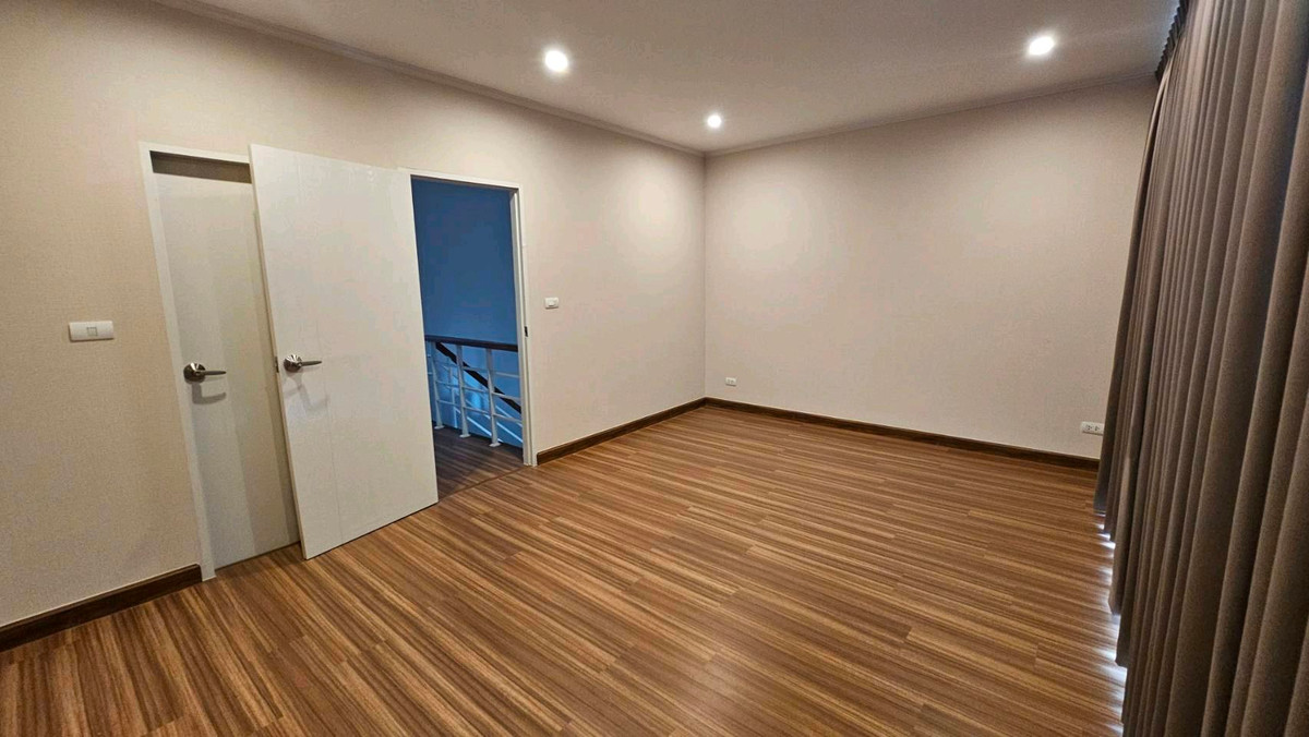 ขายทาวน์โฮมบางนา แบริ่ง ลาซาล : ขายด่วน 🏬ทาวน์โฮม โครงการศุภาลัยเออร์บานา บางนา-วงแหวน **หลังมุม** เพียง 5.2ล้านบาท ❗️พร้อมจบลดได้❗️ทำเลทอง บ้านใหม่เจ้าของไม่ค่อยได้อยู่ นัดดูด่วน 📞โทร0955193596 คุณปัน