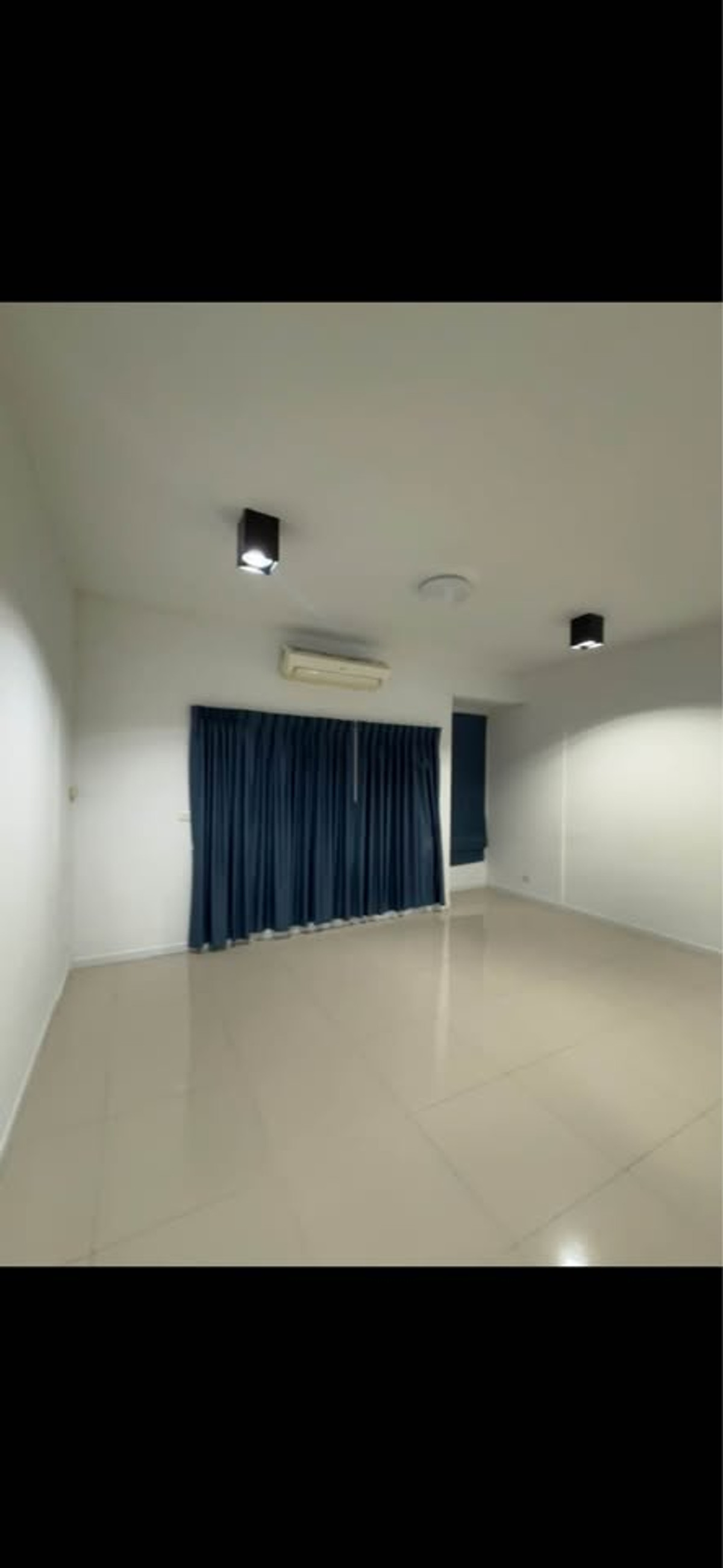 ให้เช่าอาคารพาณิชย์ปทุมธานี รังสิต ธรรมศาสตร์ : HR3209Commercial Space for Rent | Prime Location ลำลูกกา คลอง 3อาคารพาณิชย์ 3 ชั้น ดีไซน์ทันสมัย | หน้ากว้าง 5 เมตร | ติดถนนหลักทางเข้าชุมชนใหญ่