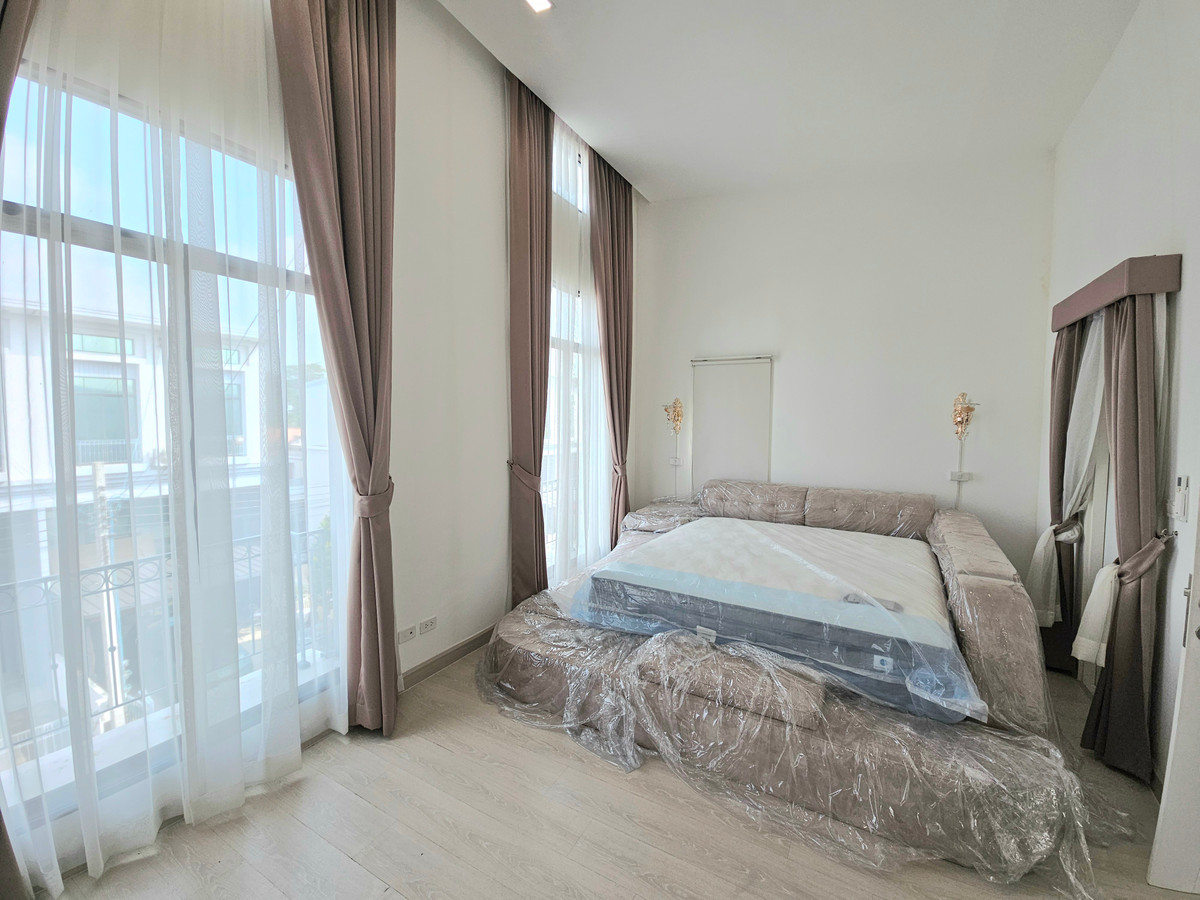 For SaleTownhomeNawamin, Ramindra : Corner townhome for sale, Pruksa Ville, Phahonyothin Ramintra (30.5 sq m.), near BTS Sai Yut.