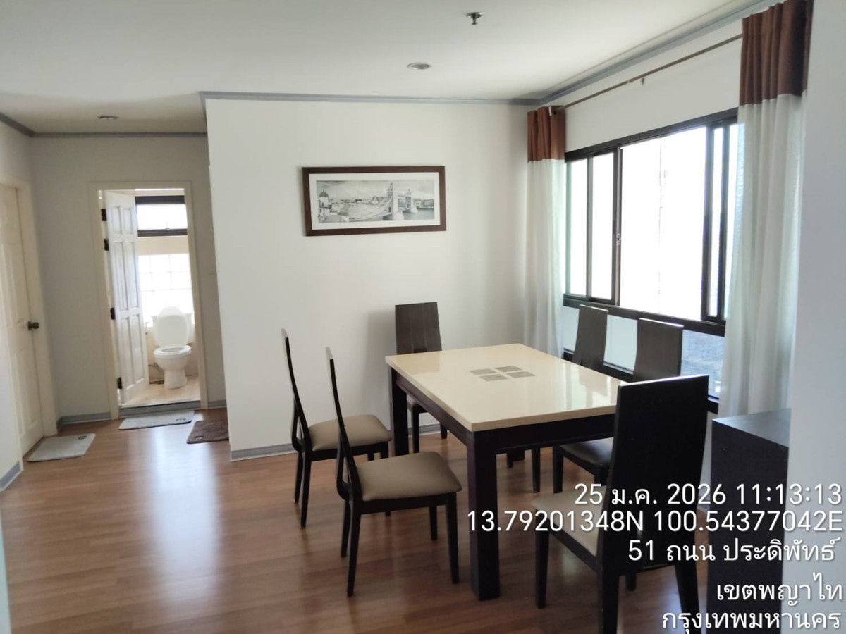 For RentCondoSapankwai,Jatujak : For rent, 3 bedrooms, 90 sq m, 27000 baht, Lumpini Place Phahon-Saphan Khwai, LUMPINI PLACE PHAHOL – SAPANKHWAI, near BTS Saphan Khwai.
