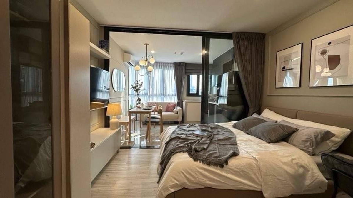 For RentCondoRatchadapisek, Huaikwang, Suttisan : For rent XT Huaikhawng (XT Huai Khwang) 1 bedroom, 1 bathroom, separate kitchen, 30 sq m., 19th floor, Building B, city view, complete furniture and appliances, 17,000 baht.