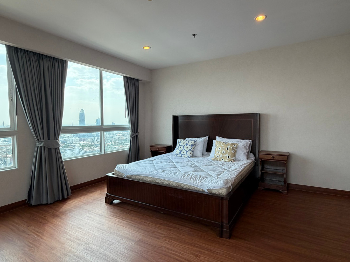 For SaleCondoRama3 (Riverside),Satupadit : For sale/rent Supalai Prima Riva Rama 3 | 3 bedrooms, high floor, river view ________________________________________ Luxury riverfront condo Supalai Prima Riva Rama 3, 42nd floor, area 256 sq m., 3 bedrooms, 5 bathrooms, maids room, panoramic Chao Phraya