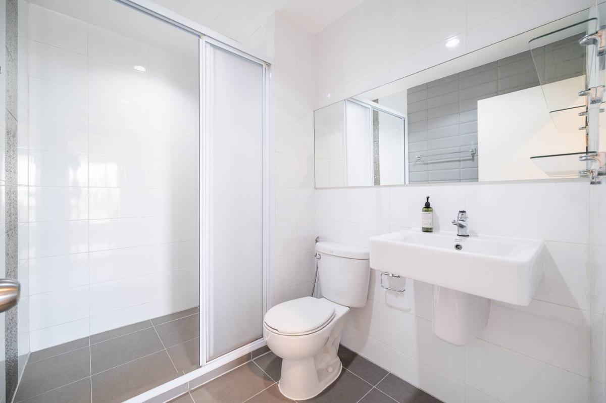 For RentCondoOnnut, Udomsuk : 🔥For Rent Now🔥 Aspire Sukhumvit 48. Beautiful room, fully furnished with furniture and appliances. Convenient location, near BTS Phra Khanong. ❗