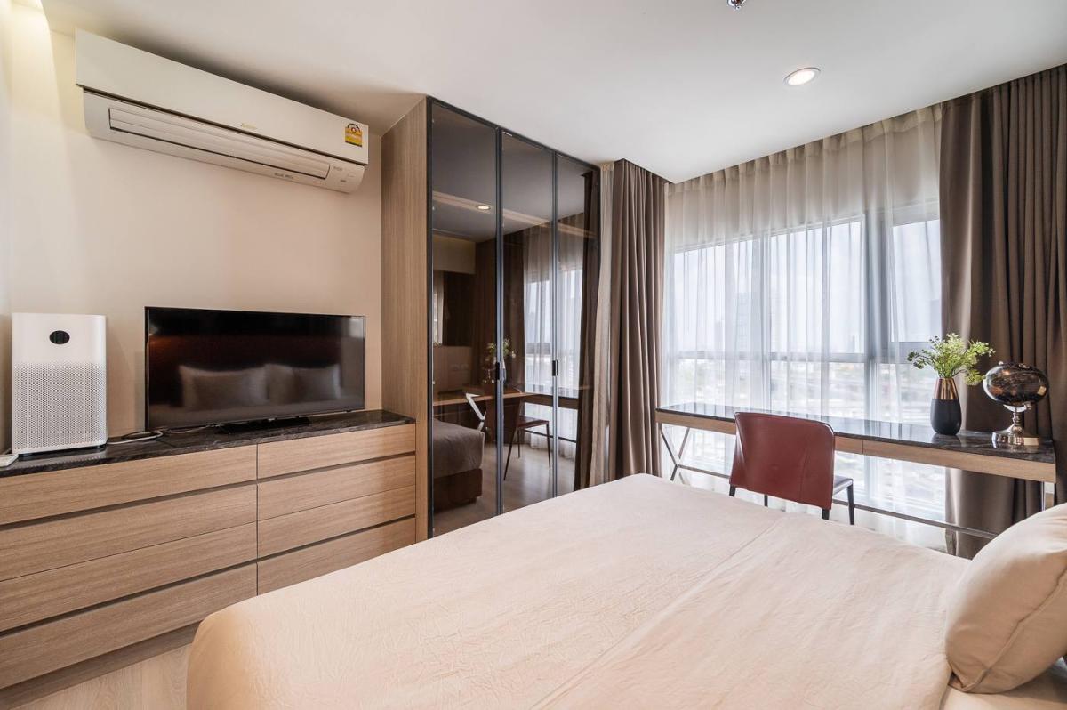 For RentCondoOnnut, Udomsuk : 🔥For Rent Now🔥 Aspire Sukhumvit 48. Beautiful room, fully furnished with furniture and appliances. Convenient location, near BTS Phra Khanong. ❗