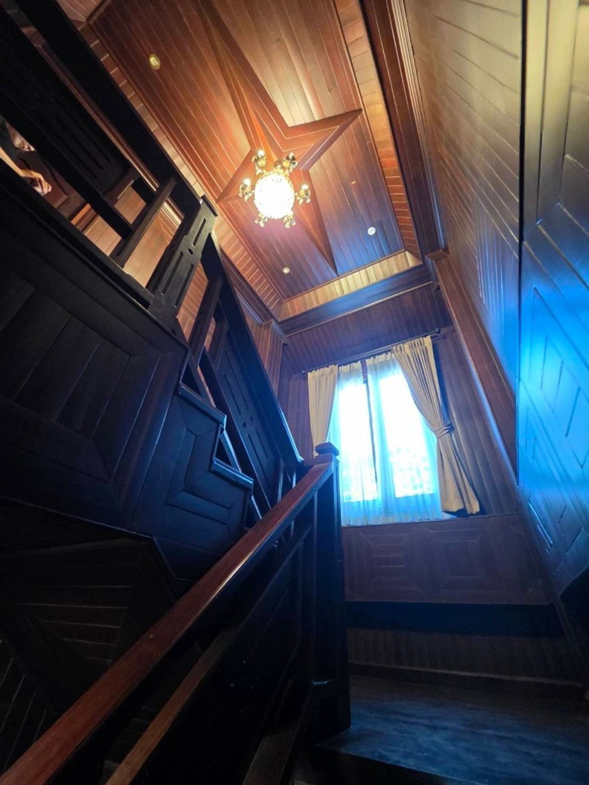 ขายบ้านเชียงใหม่ : 🏡 ขายบ้านไม้แท้ สร้างเอง มูลค่าสูงกว่าราคาขาย หมู่บ้านรินรดา3 อ.สารภี เชียงใหม่ น้ำไม่เคยท่วม