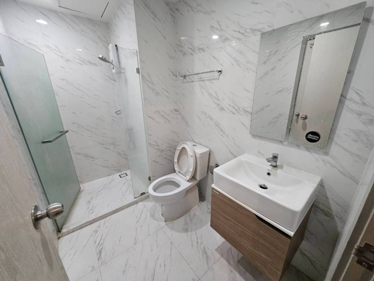 For RentCondoBangna, Bearing, Lasalle : Condo for rent, Ideo mobi sukhumvit eastpoint, fully furnished condo, ready to move in, close to BTS Bangna, only 250 meters!!