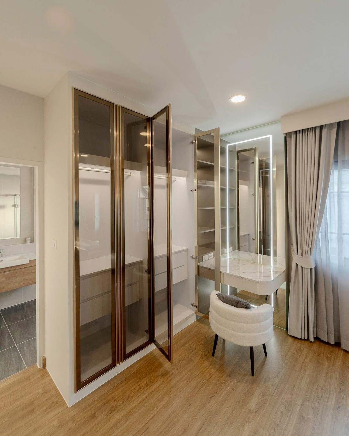 For RentHouseBangna, Bearing, Lasalle : For rent: CENTRO BANGNA, new house, 4 bedrooms.