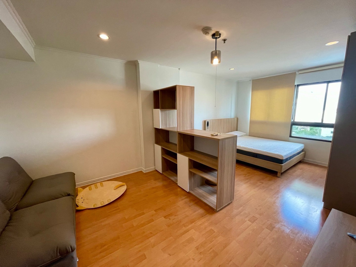 For RentCondoSapankwai,Jatujak : Condo for rent Lumpini Ville Phahon-Sutthisan near BTS Saphan Khwai.