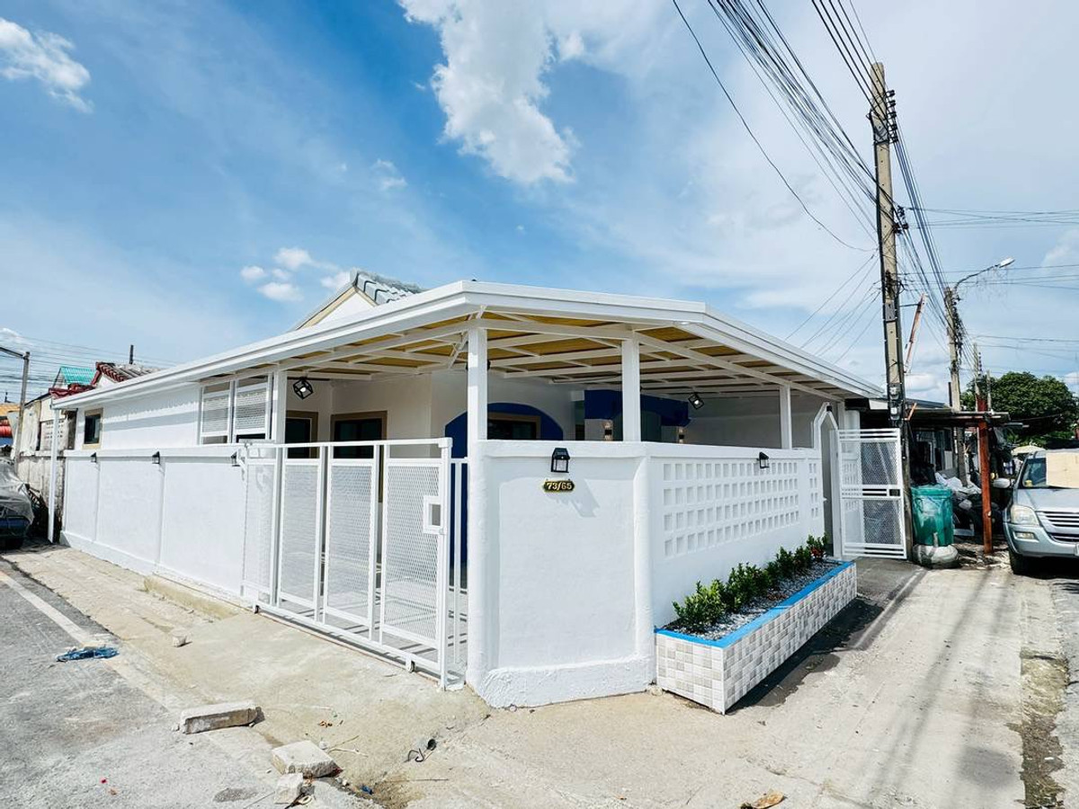 For SaleTownhomeNonthaburi, Bang Yai, Bangbuathong : Single-story townhouse for sale, corner unit, Tawan Ngam Village, Soi Kantana, Bang Yai, 24 sq m, newly decorated, ready to move in.