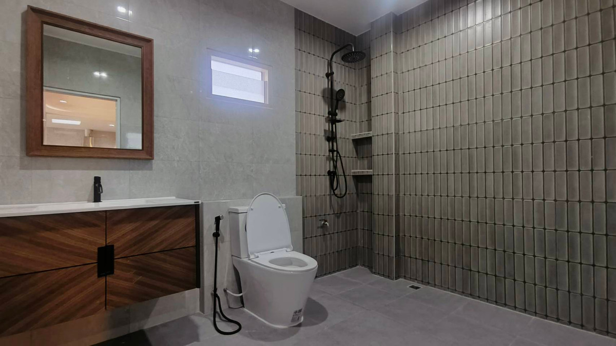 For SaleHouseMin Buri, Romklao : Beautifully renovated 2-story detached house in K.C. 9 Village