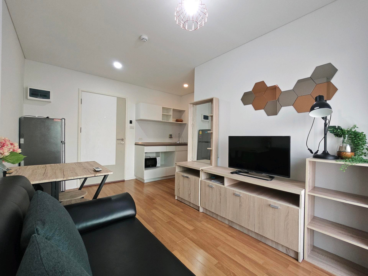 For RentCondoBangna, Bearing, Lasalle : For rent Lumpini Place Bangna Km.3