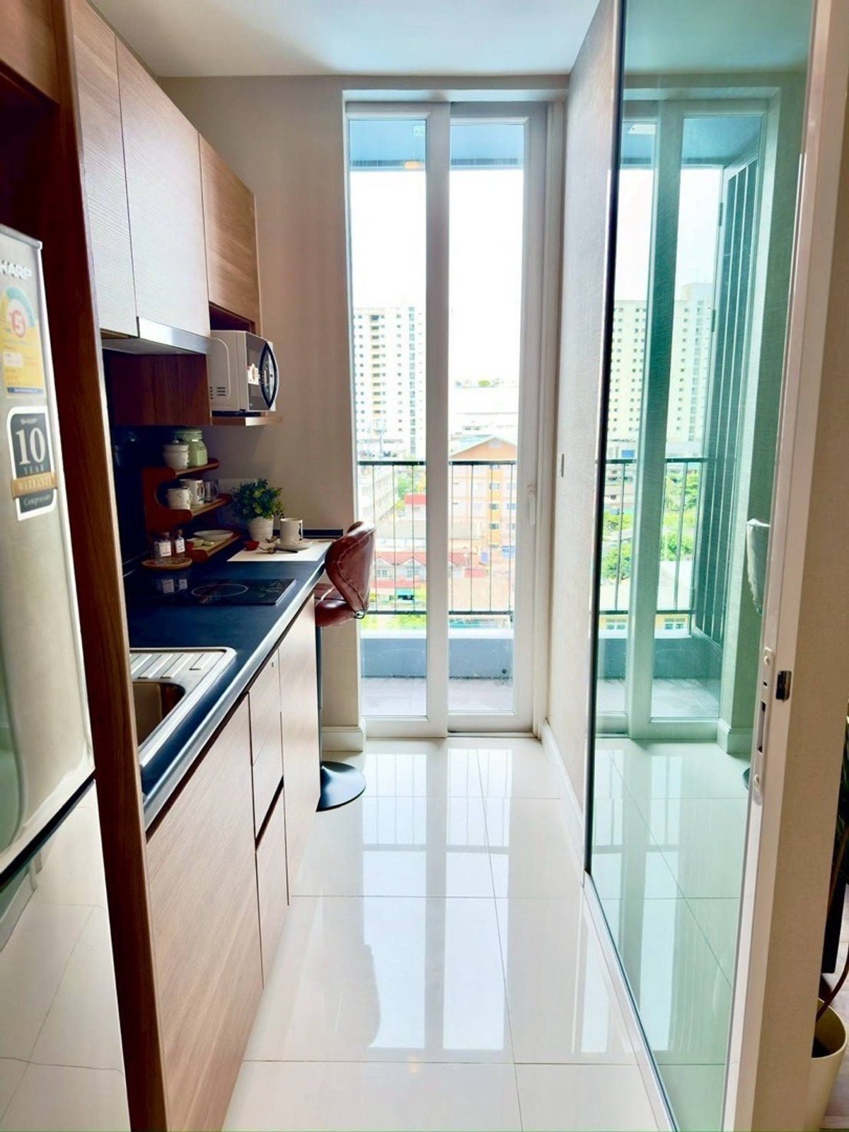 For RentCondoSamut Prakan,Samrong : Condo for rent urgently, The Metropolis Samrong, Building A, 7th floor, city view, pool view, size 35.00 sq m, 1 bedroom, fully furnished, price 13,000 baht.