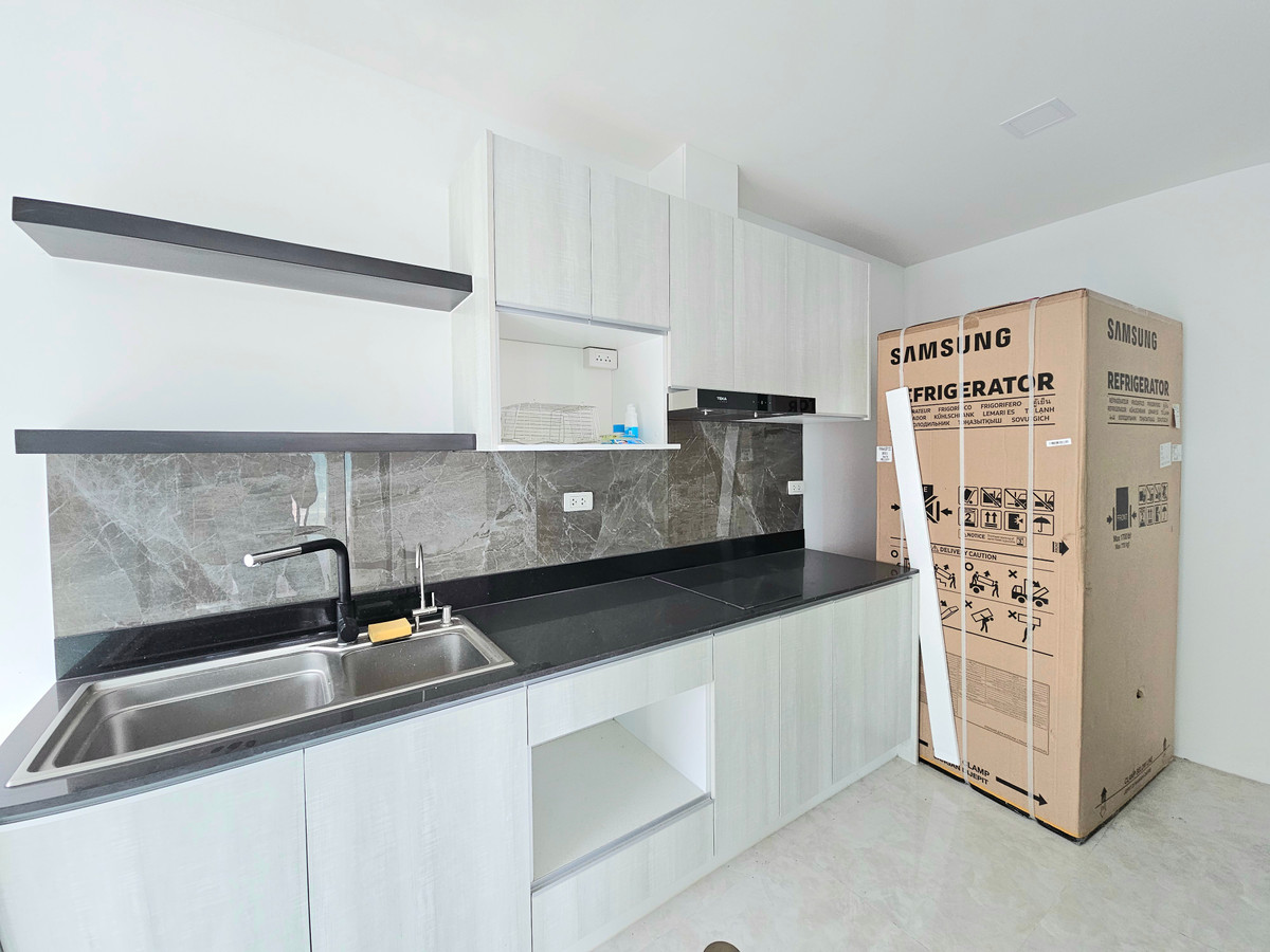 For SaleTownhomeNawamin, Ramindra : Corner townhome for sale, Pruksa Ville, Phahonyothin Ramintra (30.5 sq m.), near BTS Sai Yut.