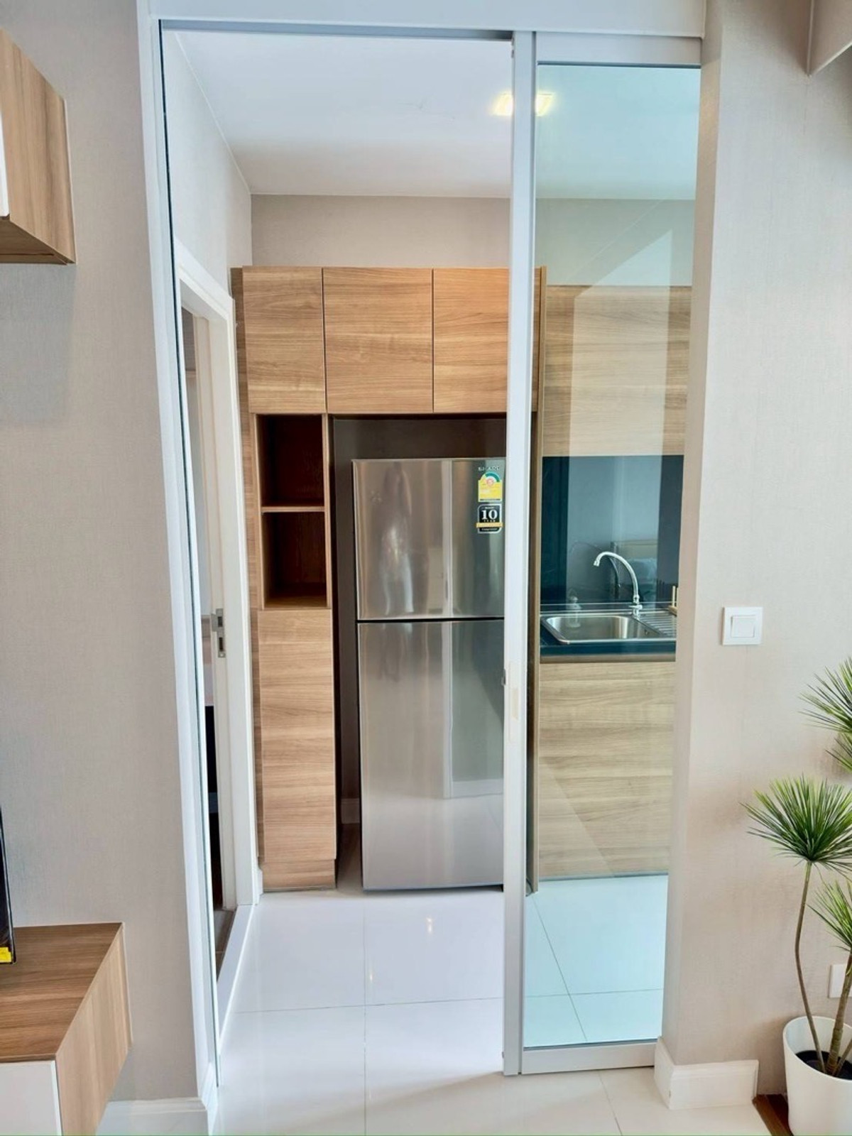 For RentCondoSamut Prakan,Samrong : Condo for rent urgently, The Metropolis Samrong, Building A, 7th floor, city view, pool view, size 35.00 sq m, 1 bedroom, fully furnished, price 13,000 baht.
