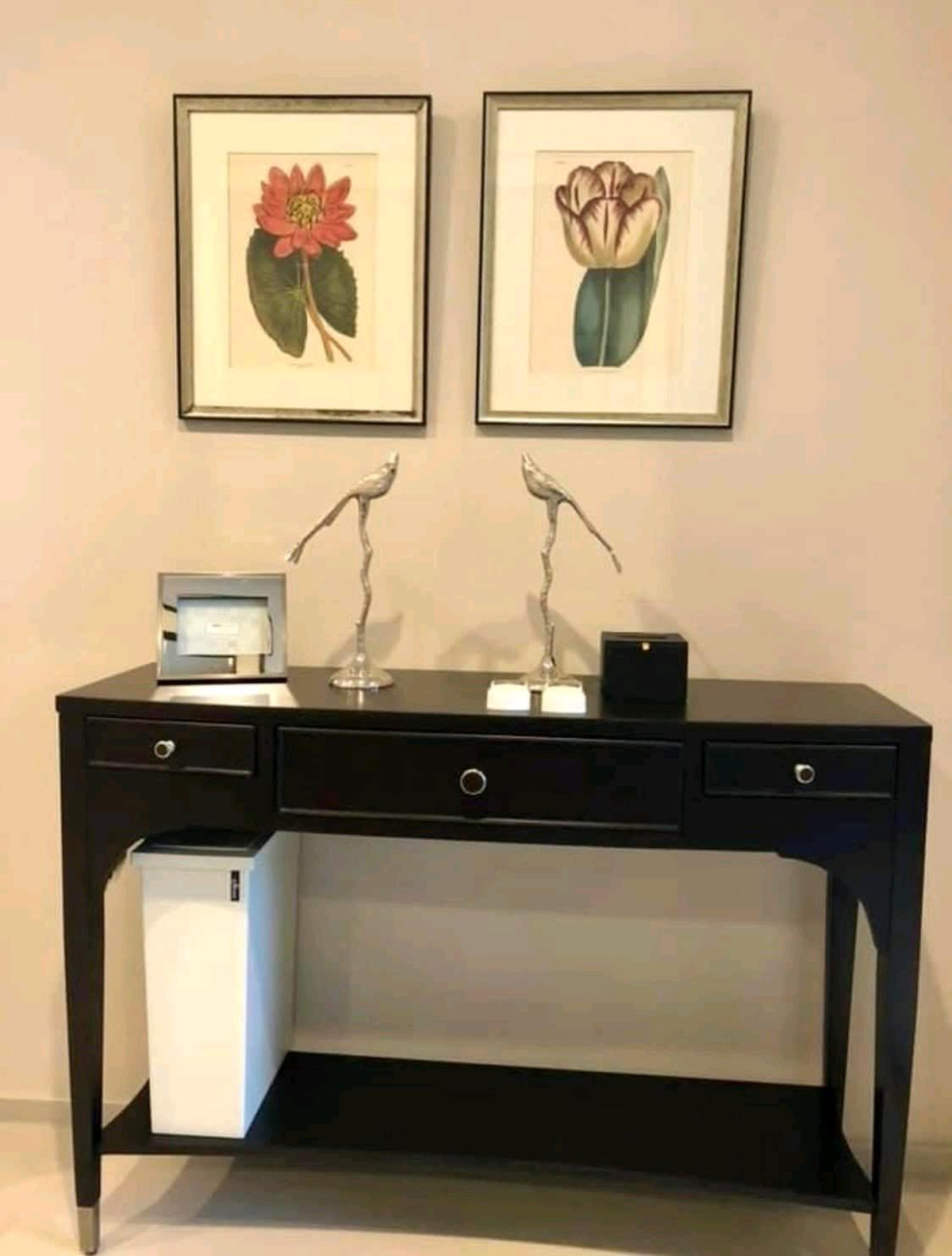 For RentCondoWitthayu, Chidlom, Langsuan, Ploenchit : 💫 Luxury-level condo in the heart of Ploenchit, next to BTS Ploenchit (directly connected to Skywalk), Okura view, beautiful open space, Chanintr furniture throughout the room.