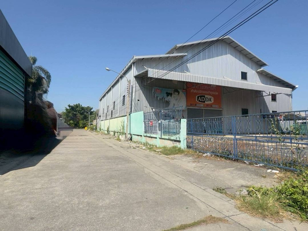 ขายโกดังสมุทรปราการ สำโรง : ขายโกดังสินค้าพร้อมบ้านพัก(สำนักงาน) ทำเลศักยภาพ บนที่ดิน 1 ไร่ ผังสีเขียว ซอยร่มประดู่1 บางพลี (ซอยวัดหลวงพ่อโต)