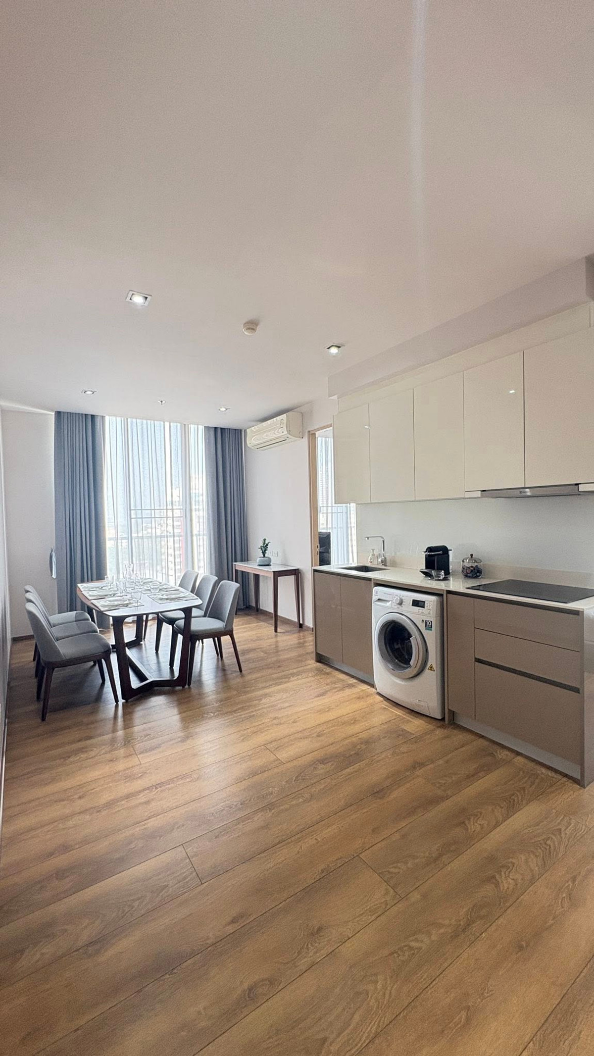 ให้เช่าคอนโดสุขุมวิท อโศก ทองหล่อ : Park 24 for rent 3 beds 2baths 100sqm 90,000 per month