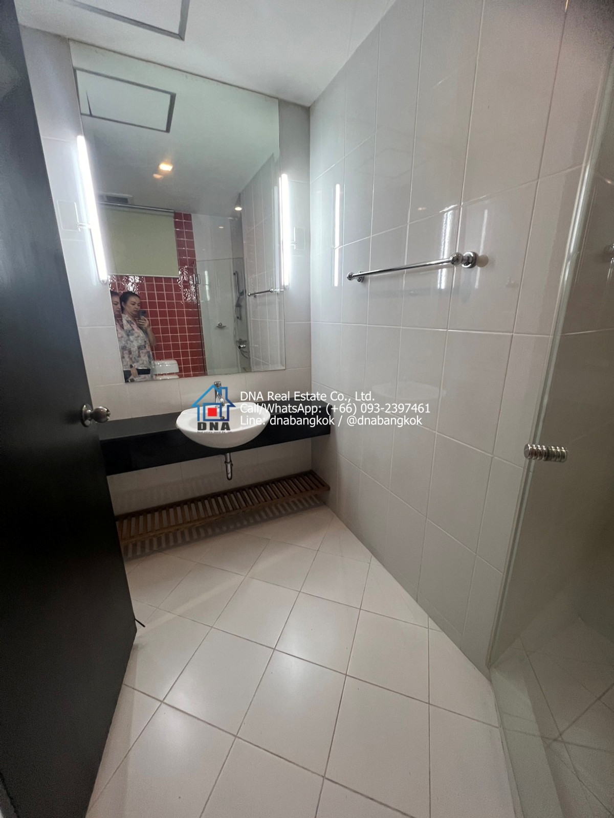 For RentCondoSukhumvit, Asoke, Thonglor : City Smart Sukhumvit 18 Condominium Luxury 3 Bedrooms for Rent